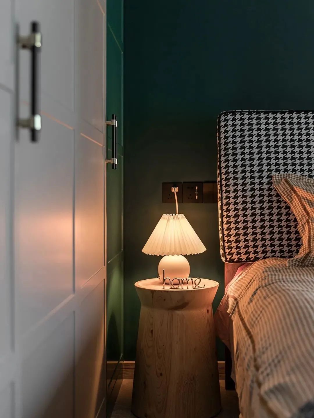 空間塑成彩色積木，只為滿足二位公主的少女心