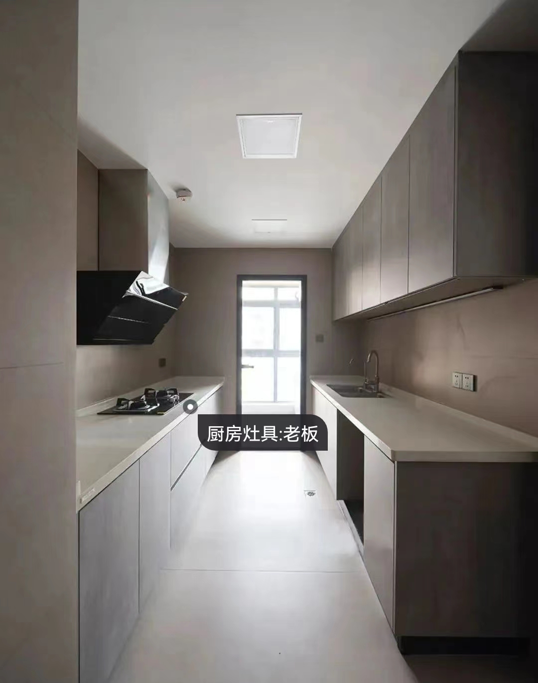 小兩口住躍層還能裝出溫度？細(xì)節(jié)精準(zhǔn)把控詮釋大而不空