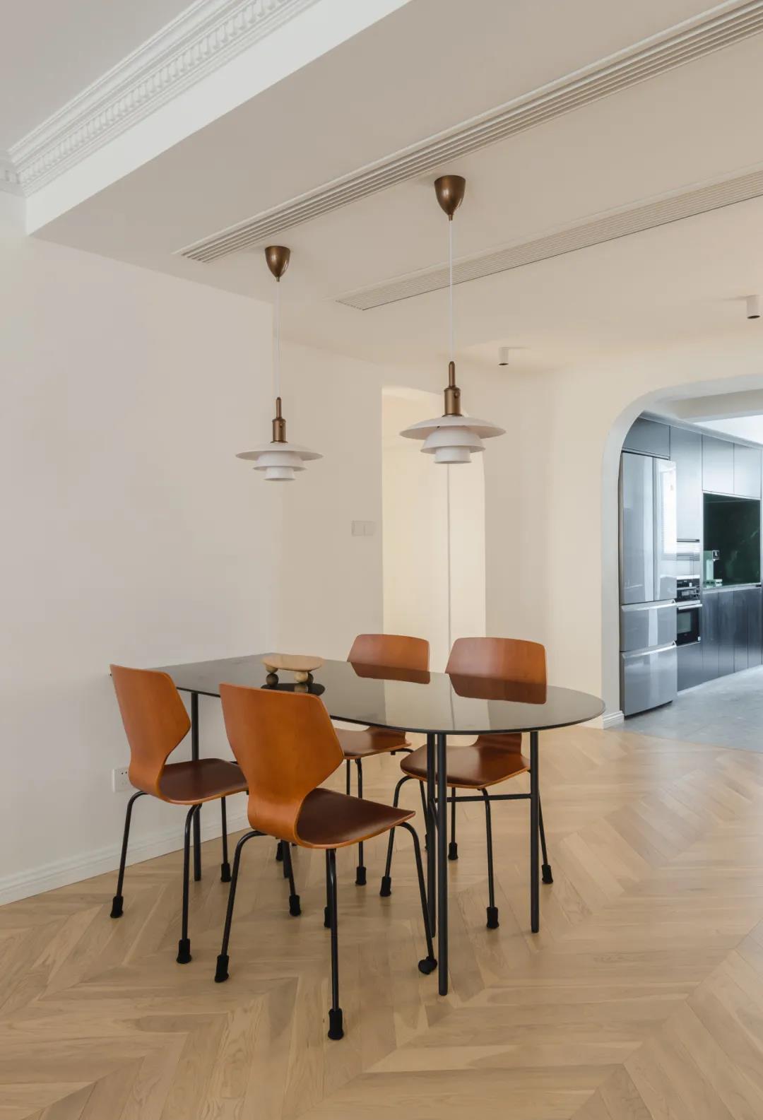 色彩沖擊下塑造的視覺平衡，現代家居也能復刻的古典之美