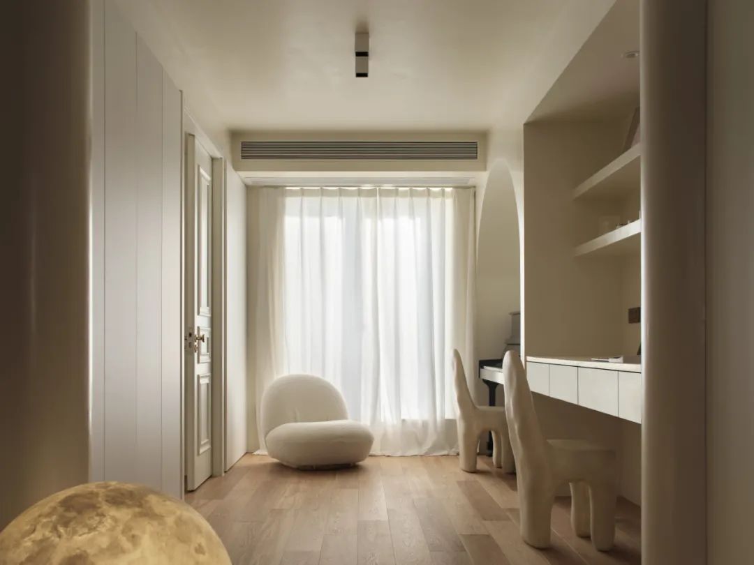 溫潤奶油風~無用隔墻應拆盡拆，宅家盡享“日月同輝”