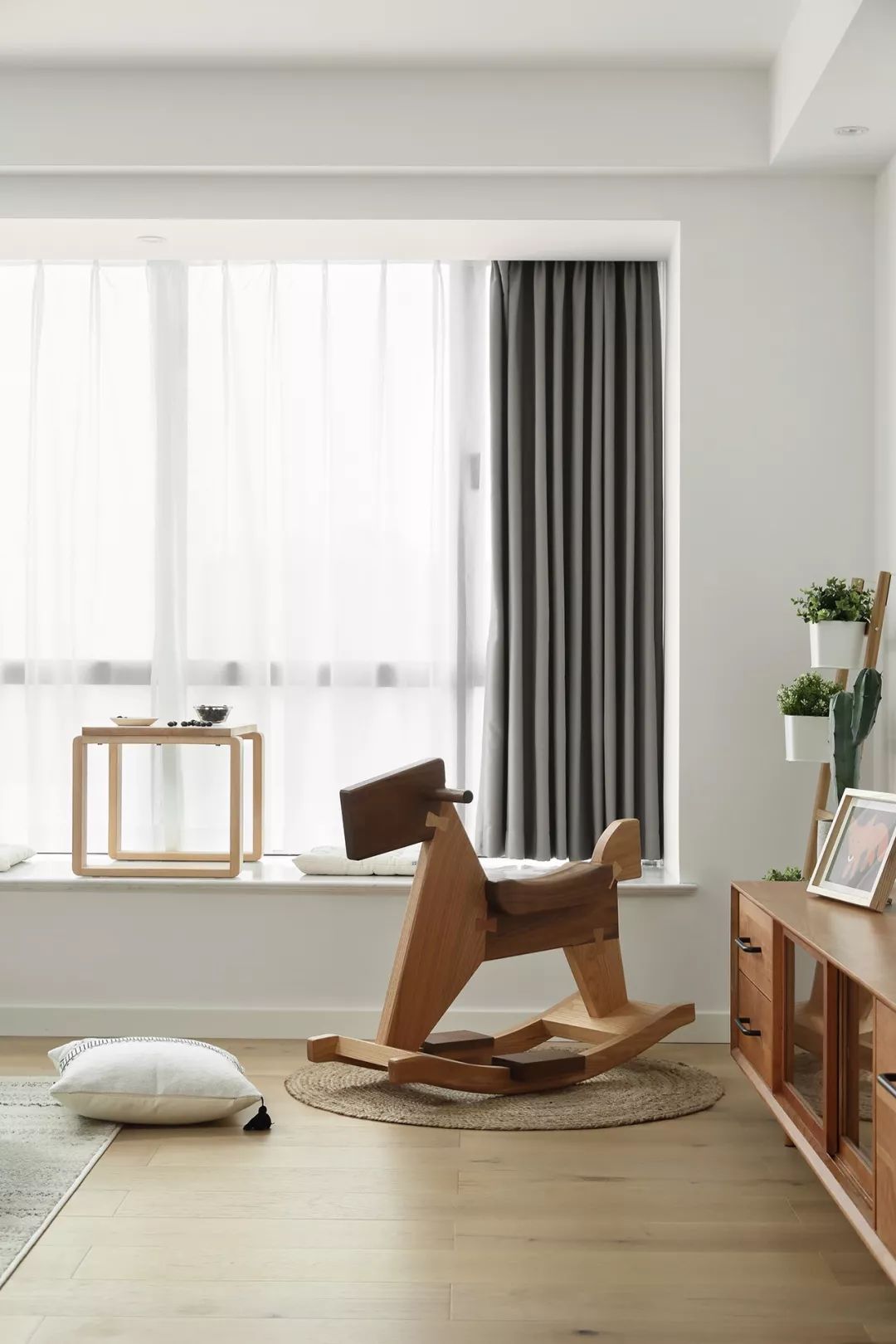 拒絕樣板間！黑胡桃的美學(xué)嘗試，體驗(yàn)深邃日式溫柔