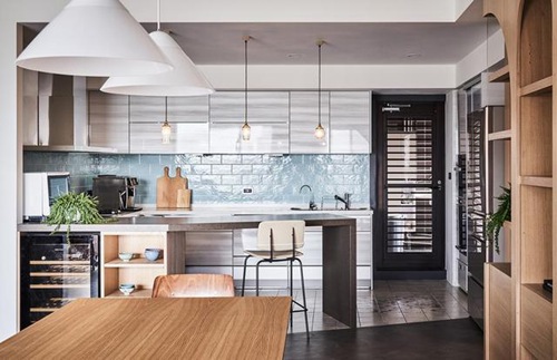 打通兩套房，竟是為了孩子的游樂(lè)場(chǎng)，當(dāng)代家庭“幼兒園”