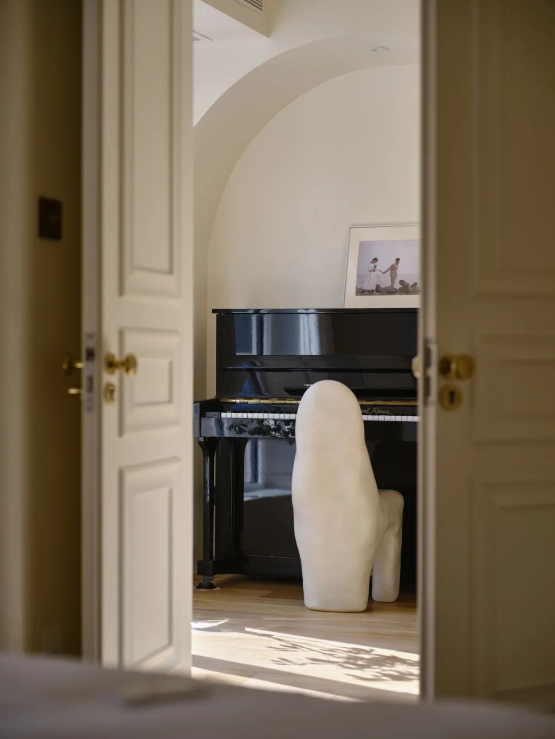 溫潤奶油風~無用隔墻應拆盡拆，宅家盡享“日月同輝”