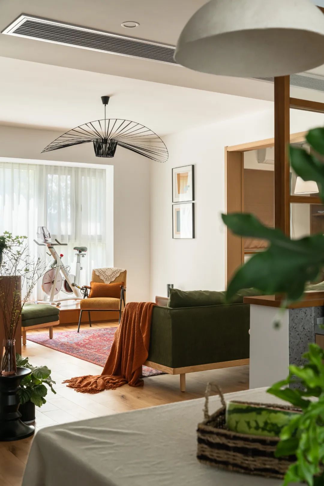 空間規劃師丨色彩層次映射功能變化，刪繁就簡的輕盈自宅