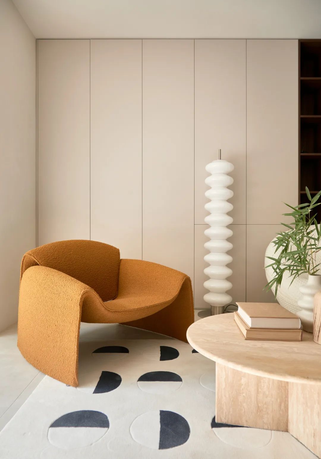 氛圍捕手丨前沿家私搭配時尚布設(shè)，渲染美女警察ins風(fēng)美宅