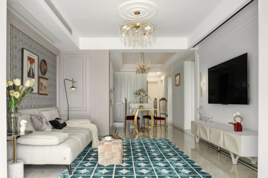 繁復裝飾也能和而不亂？看看她家，成全你的小資自由