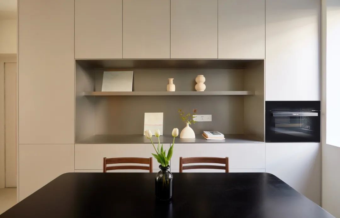 氛圍捕手丨前沿家私搭配時尚布設(shè)，渲染美女警察ins風(fēng)美宅