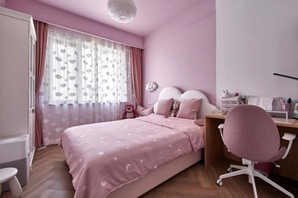 全屋通鋪魚骨紋、幾何分割裝飾墻，LDK的正確打開方式