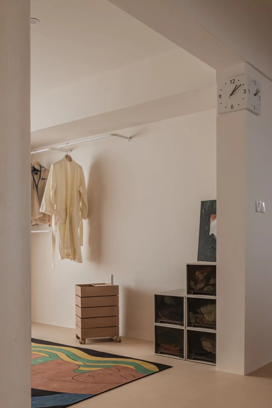 來一支草莓味的“冰激凌”，走進藝術總監(jiān)的侘寂之家