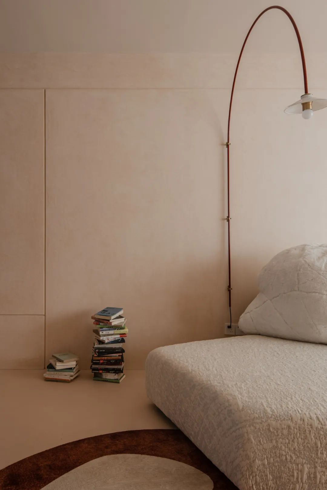 來一支草莓味的“冰激凌”，走進藝術總監(jiān)的侘寂之家