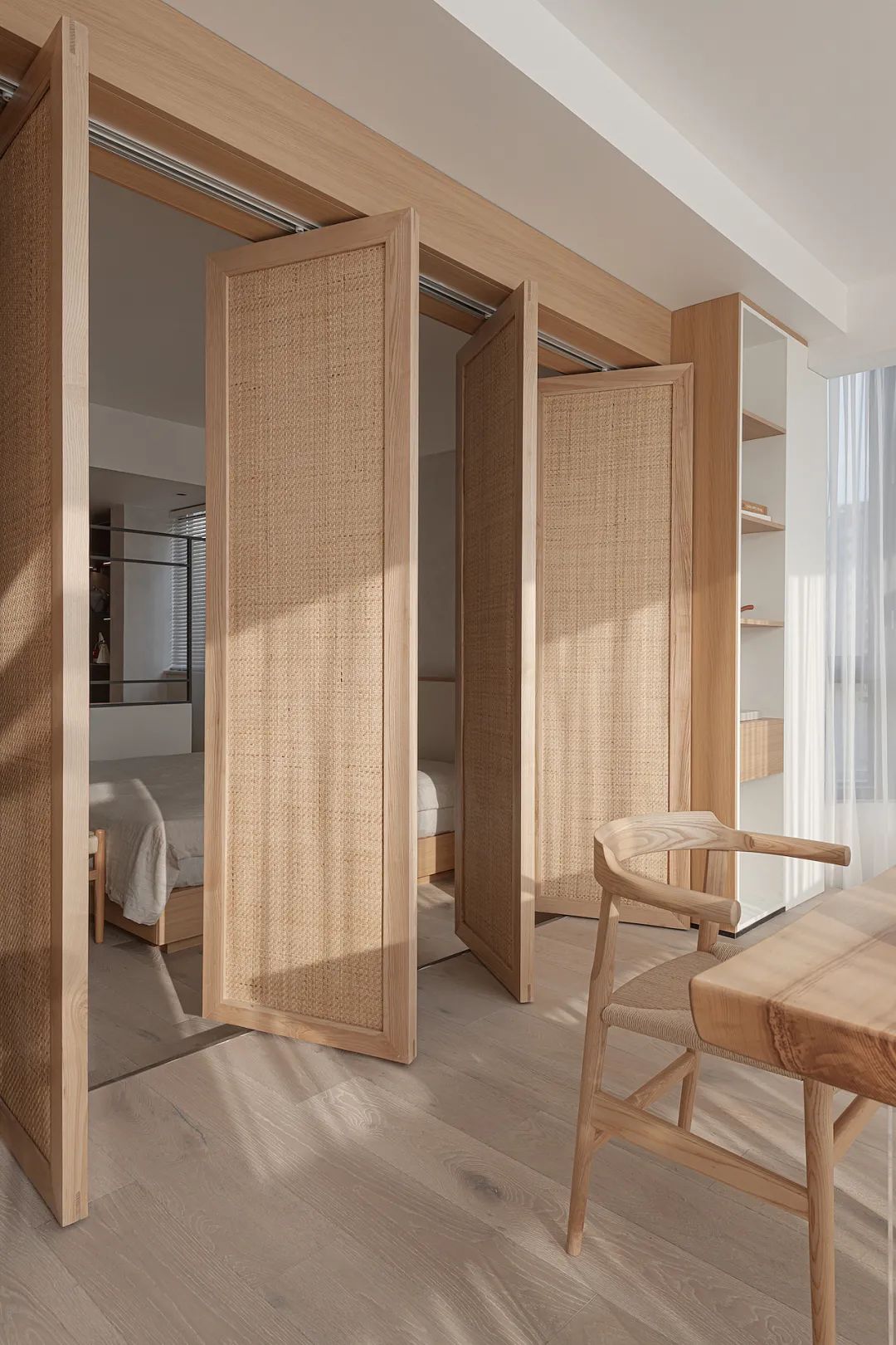 超大浴缸套間+休閑書房+獨立視聽室，人均80平的快樂！