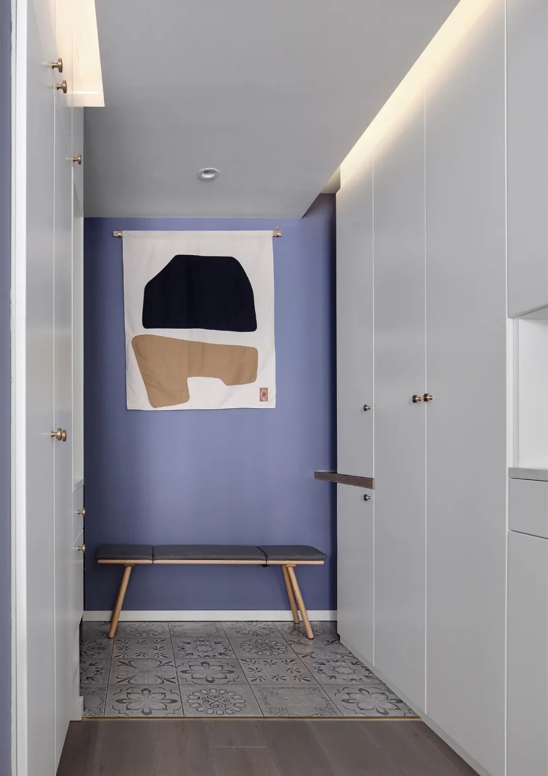 進(jìn)門就是5米收納柜,2改3小戶型,布局超多驚喜~