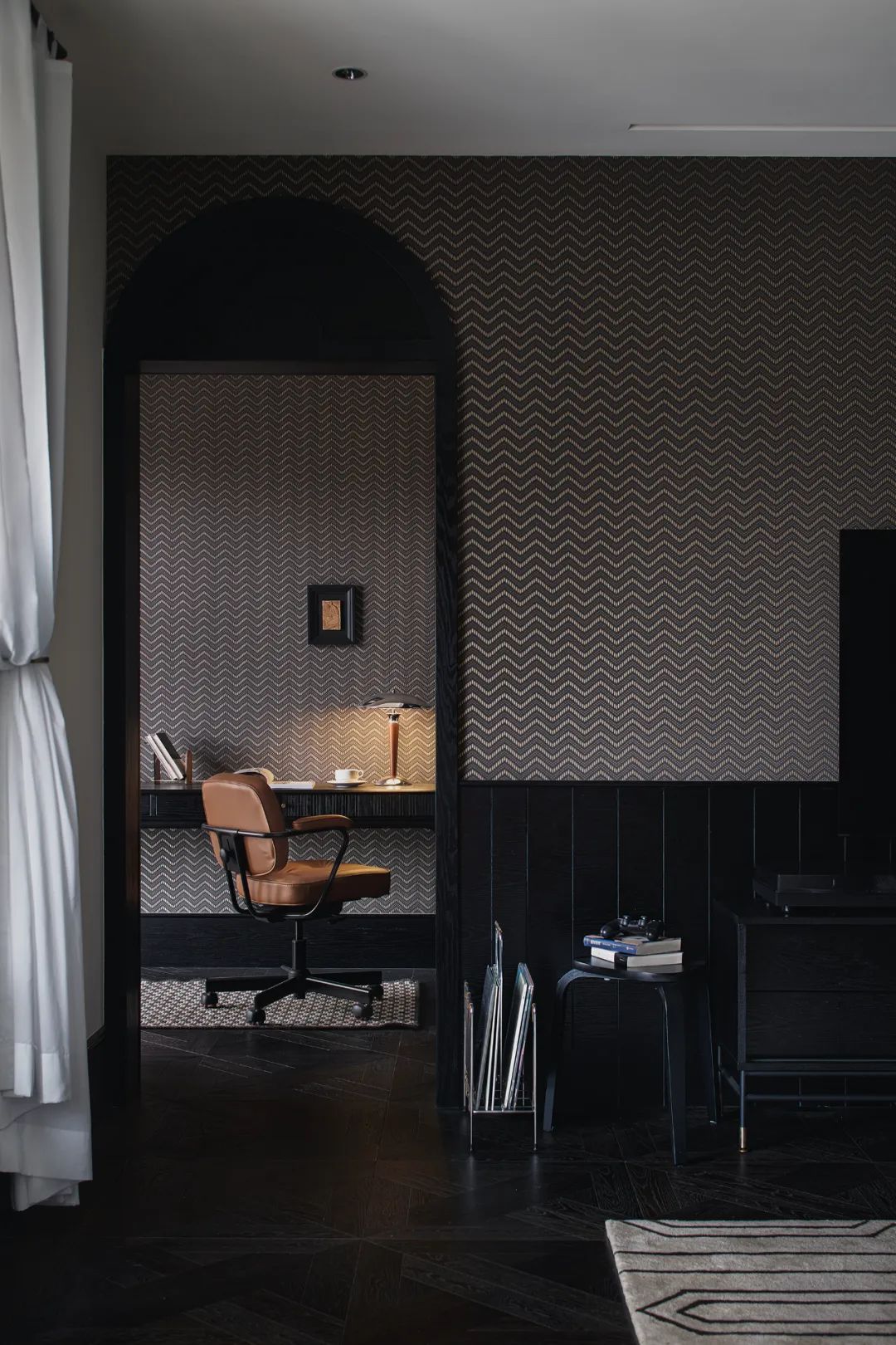 復古風可以有多存粹？中古家具+經典撞色，一鍵穿越