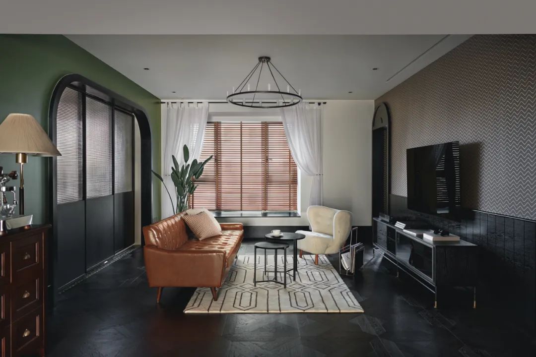 復古風可以有多存粹？中古家具+經典撞色，一鍵穿越