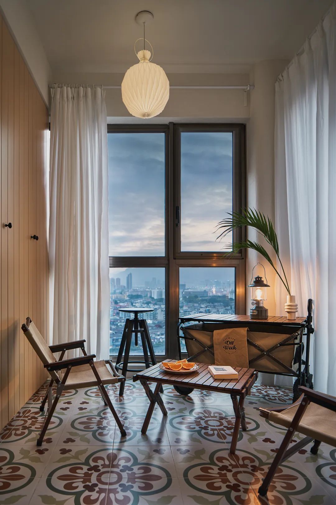 復古風可以有多存粹？中古家具+經典撞色，一鍵穿越