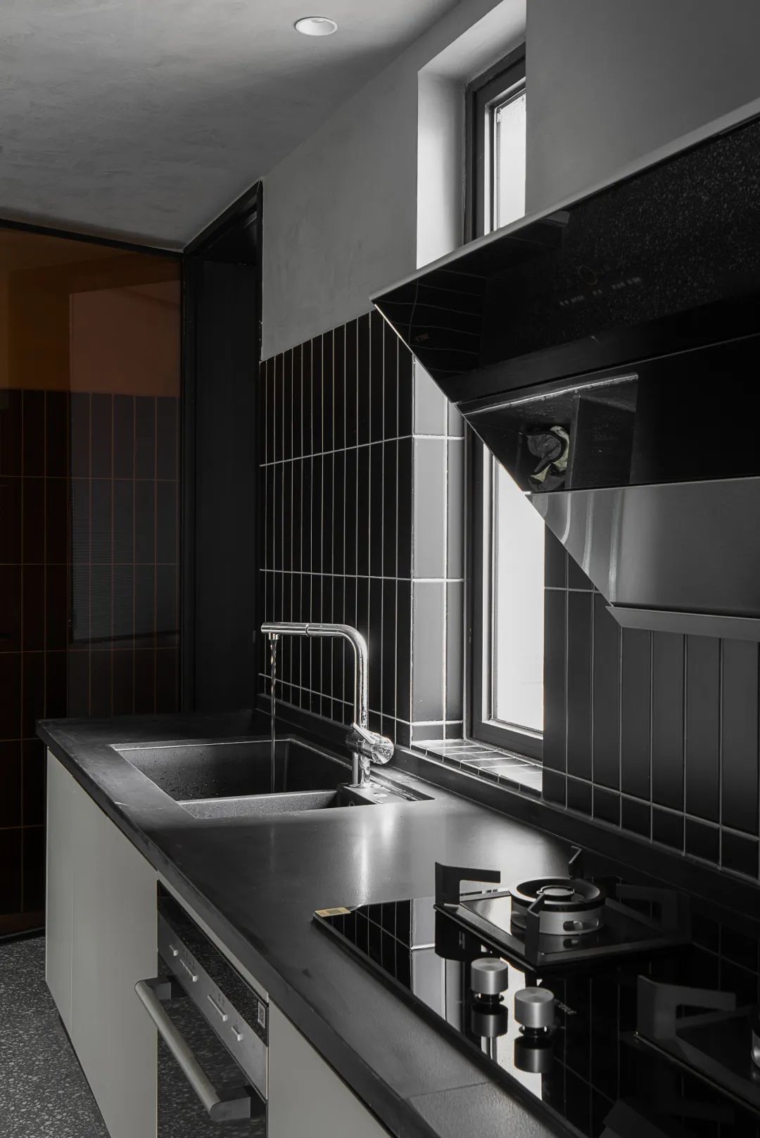 一家5口如何審美一致？他家刷成愛(ài)馬仕橙，房?jī)r(jià)都漲了