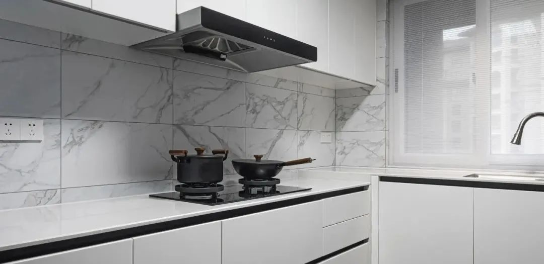 留學夫妻曝光居家日常，這套隱藏式“收納巨獸”藏不住了