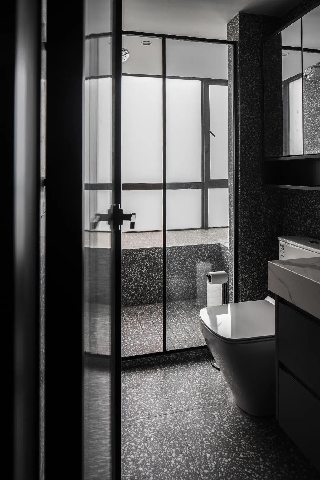 一家5口如何審美一致？他家刷成愛(ài)馬仕橙，房?jī)r(jià)都漲了