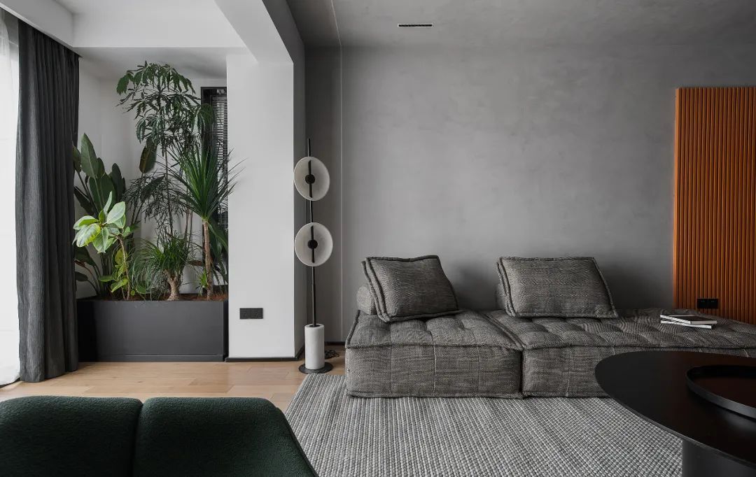 一家5口如何審美一致？他家刷成愛(ài)馬仕橙，房?jī)r(jià)都漲了