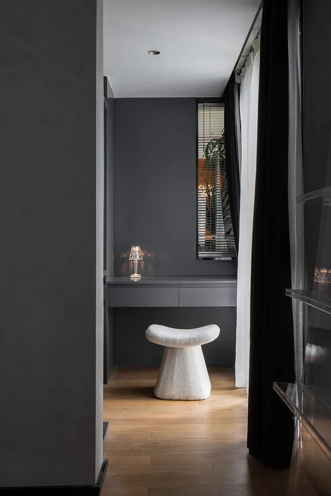 一家5口如何審美一致？他家刷成愛(ài)馬仕橙，房?jī)r(jià)都漲了