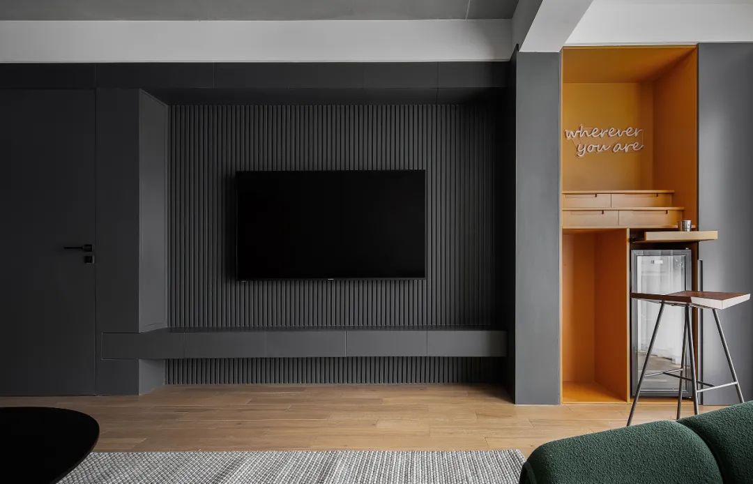 一家5口如何審美一致？他家刷成愛(ài)馬仕橙，房?jī)r(jià)都漲了