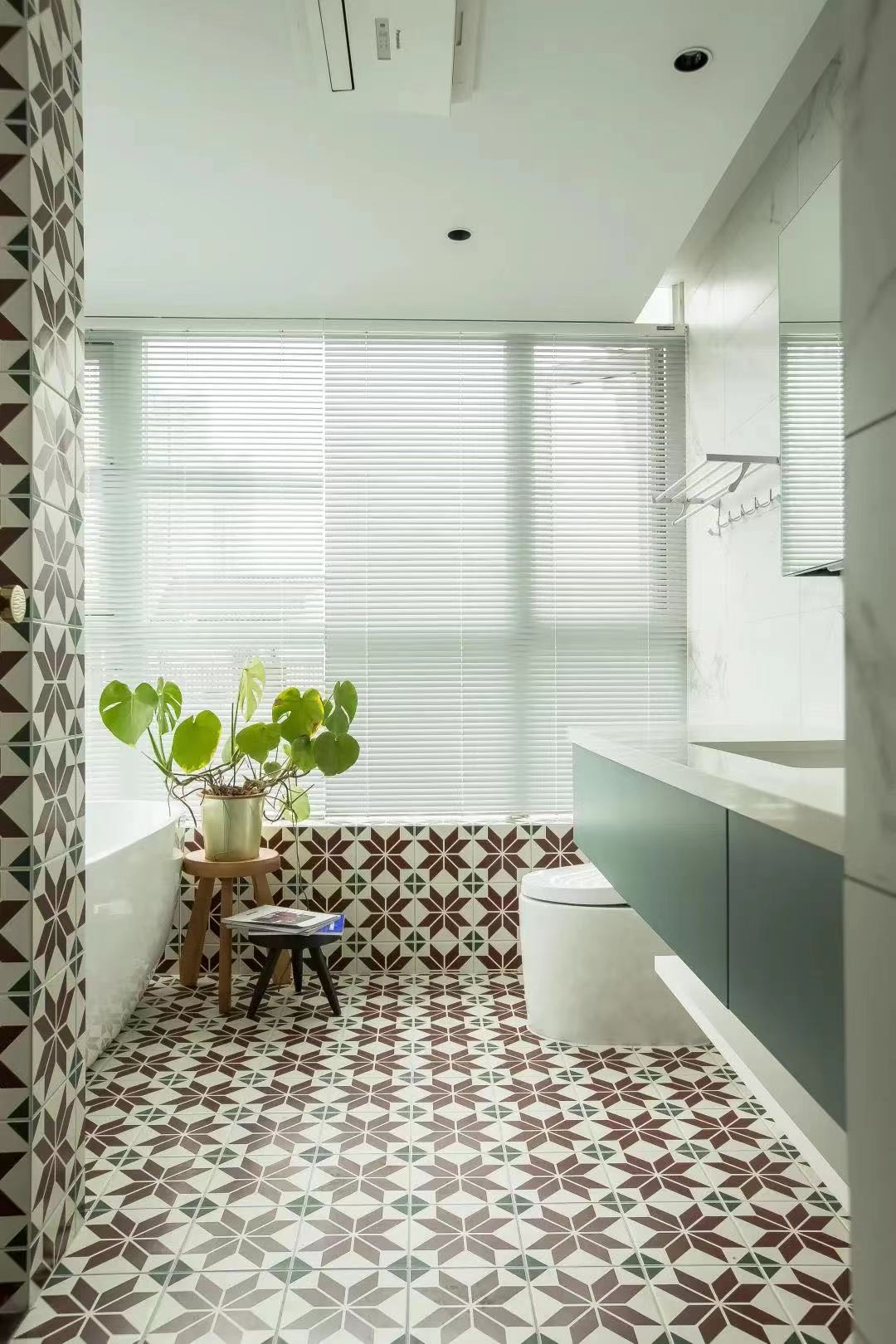 輕奢家具+古典線條+純白硬裝，微微法式很傾城～