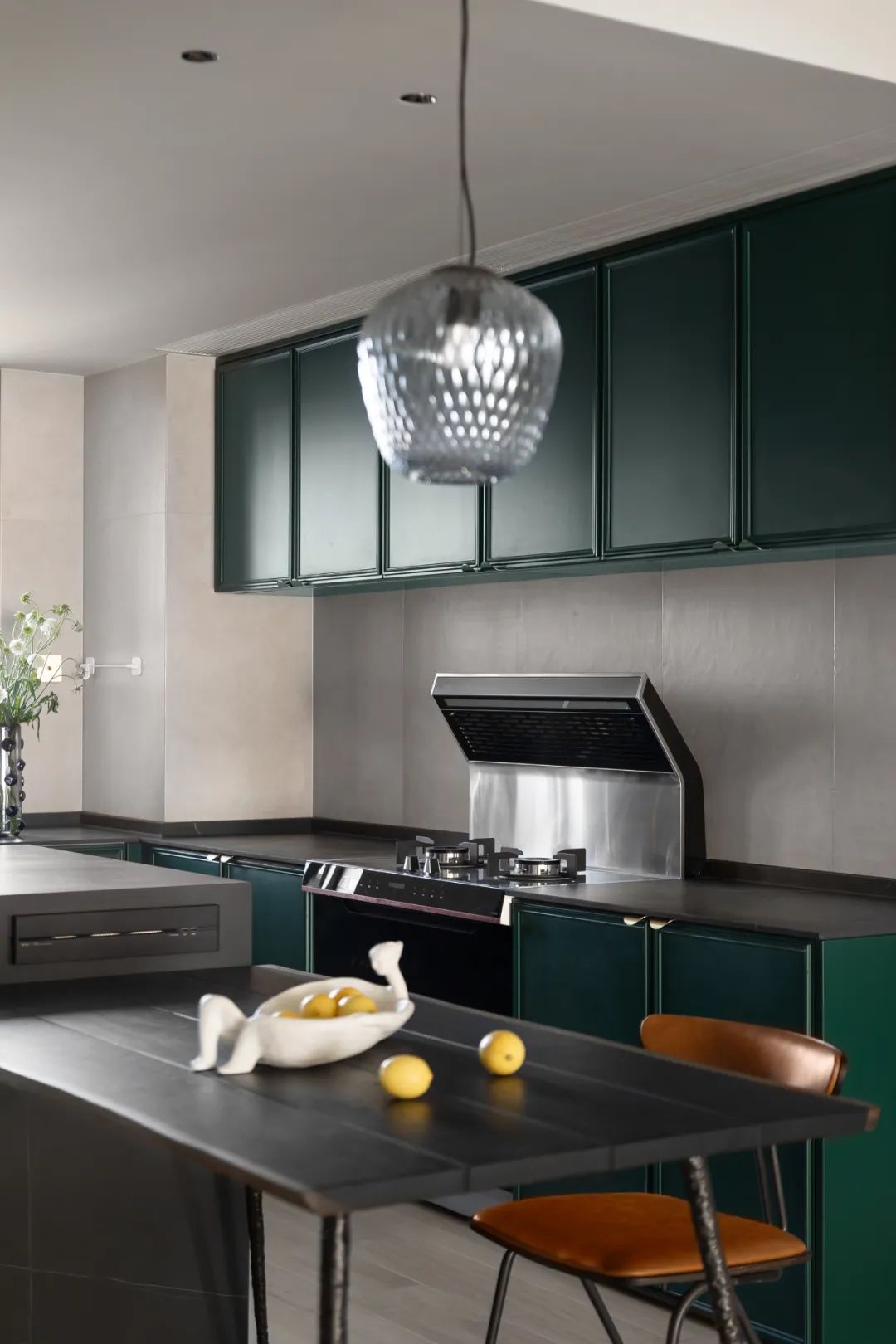 三代同堂坐擁中西式廚房+滑梯兒童房，看完我想住進去