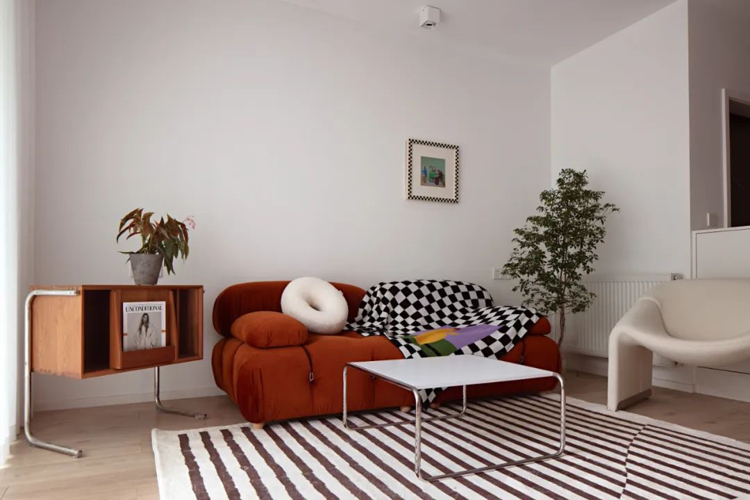 把家搬進(jìn)美術(shù)館，90后小夫妻親自操刀，全是美景