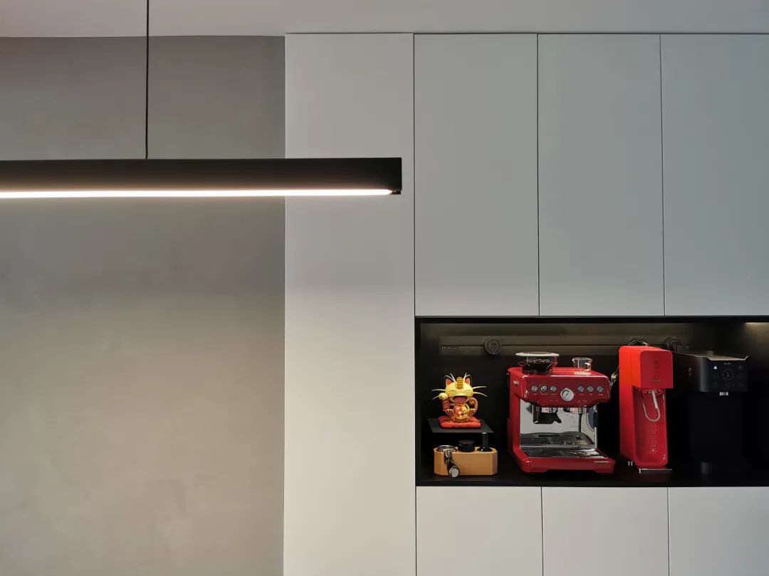 入戶新思路丨島臺代替玄關柜，把通透做到極致