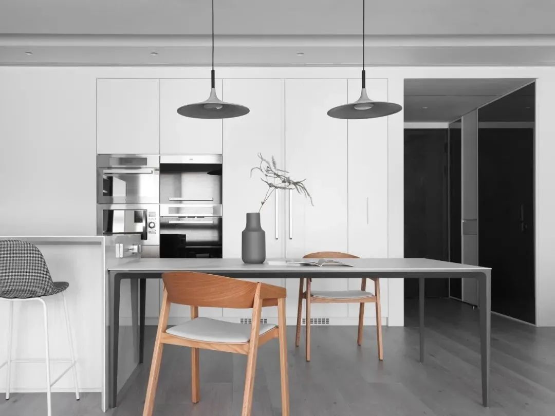 90后律師的“白富美”家，黑白灰變奏曲，美到DNA都動了