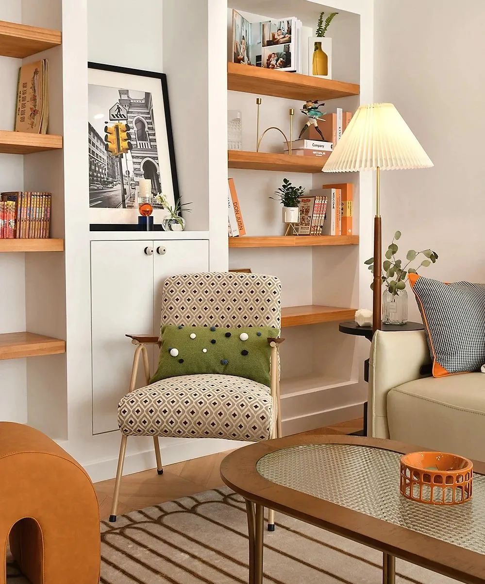 容下一家五口的小兩居，陽臺改成小餐廳，還有超多收納