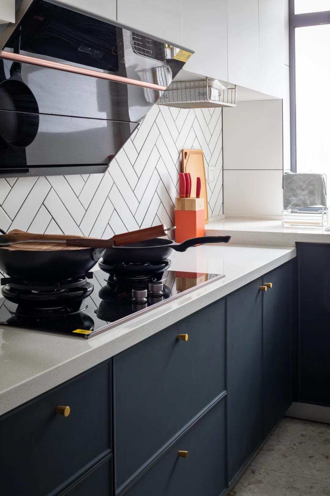 抗疫夫妻純凈生活！89㎡花15萬(wàn)裝出“白日夢(mèng)想家”