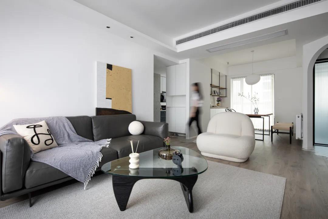 抗疫夫妻純凈生活！89㎡花15萬(wàn)裝出“白日夢(mèng)想家”