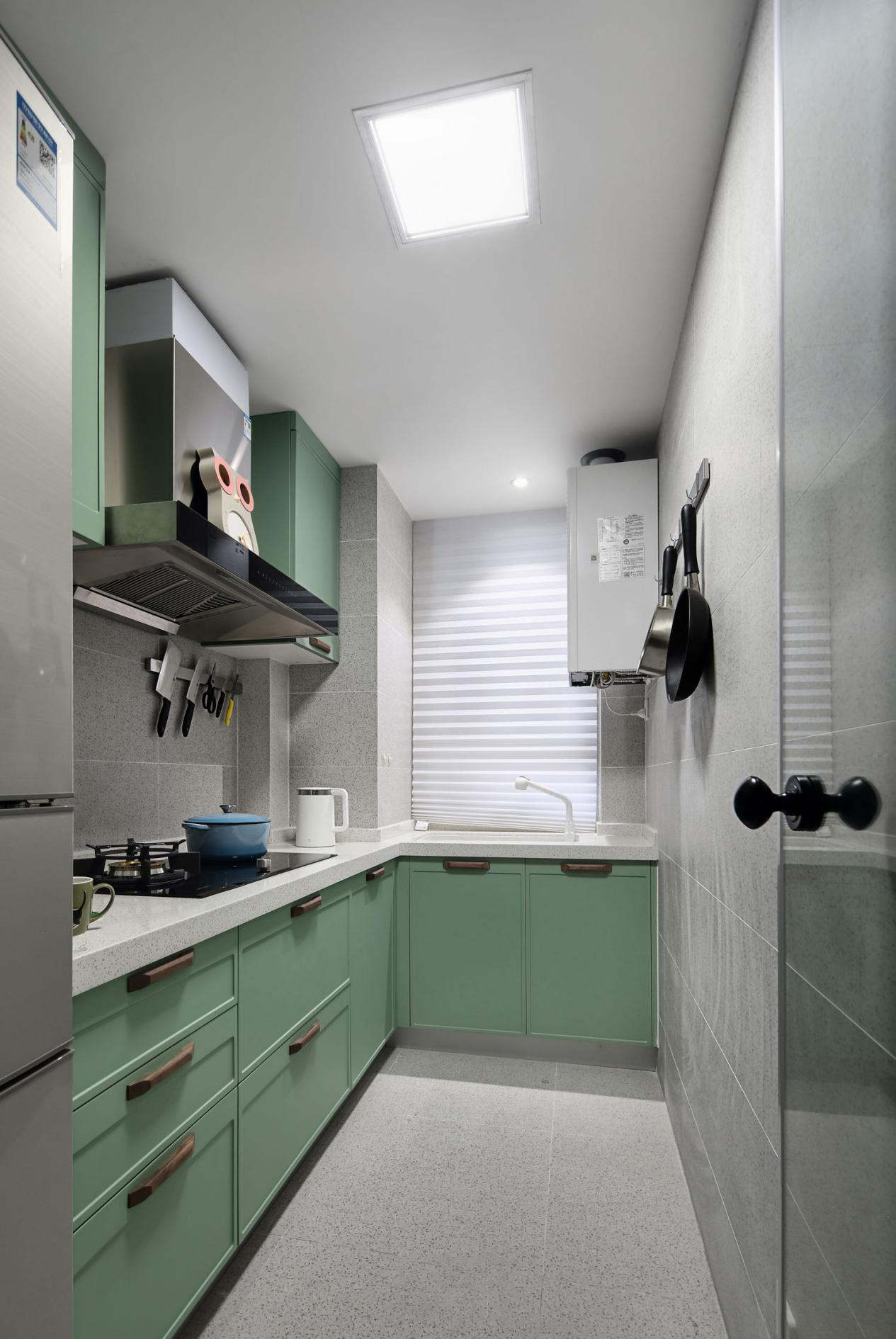 只有老人喜歡新中式？新婚小兩口隱居山水之間