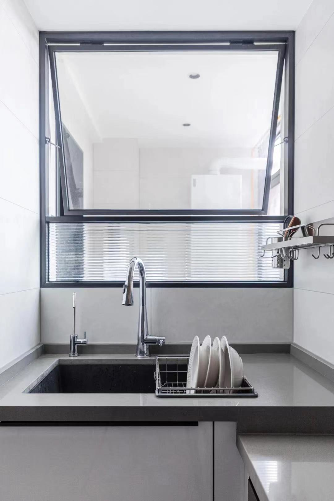 90后律師的“白富美”家，黑白灰變奏曲，美到DNA都動了