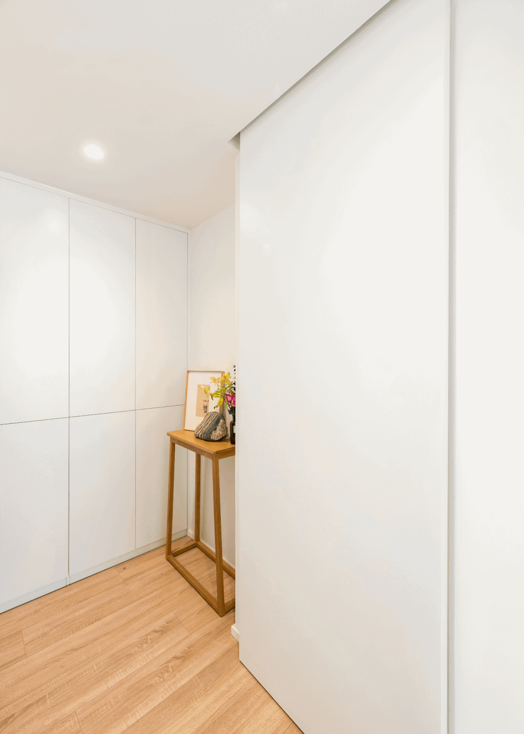 老房沒廳怎么辦？80㎡三居爆改變兩居，多功能空間生活、會客、休閑面面俱到！