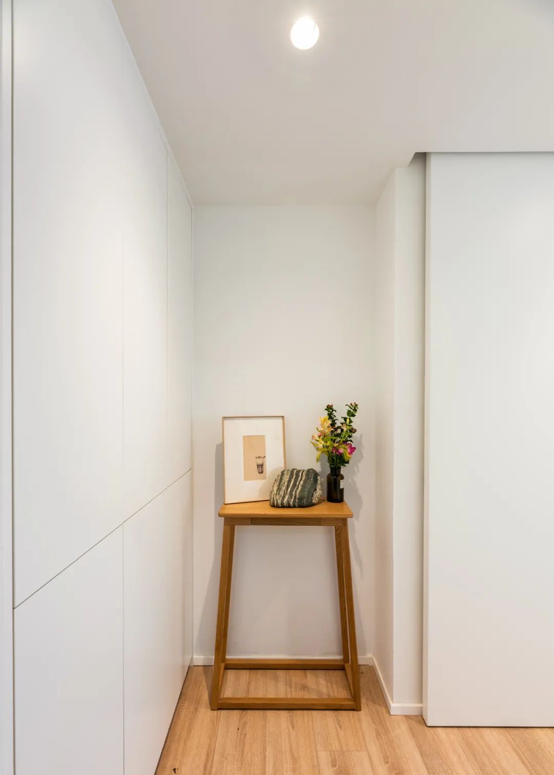 老房沒廳怎么辦？80㎡三居爆改變兩居，多功能空間生活、會客、休閑面面俱到！