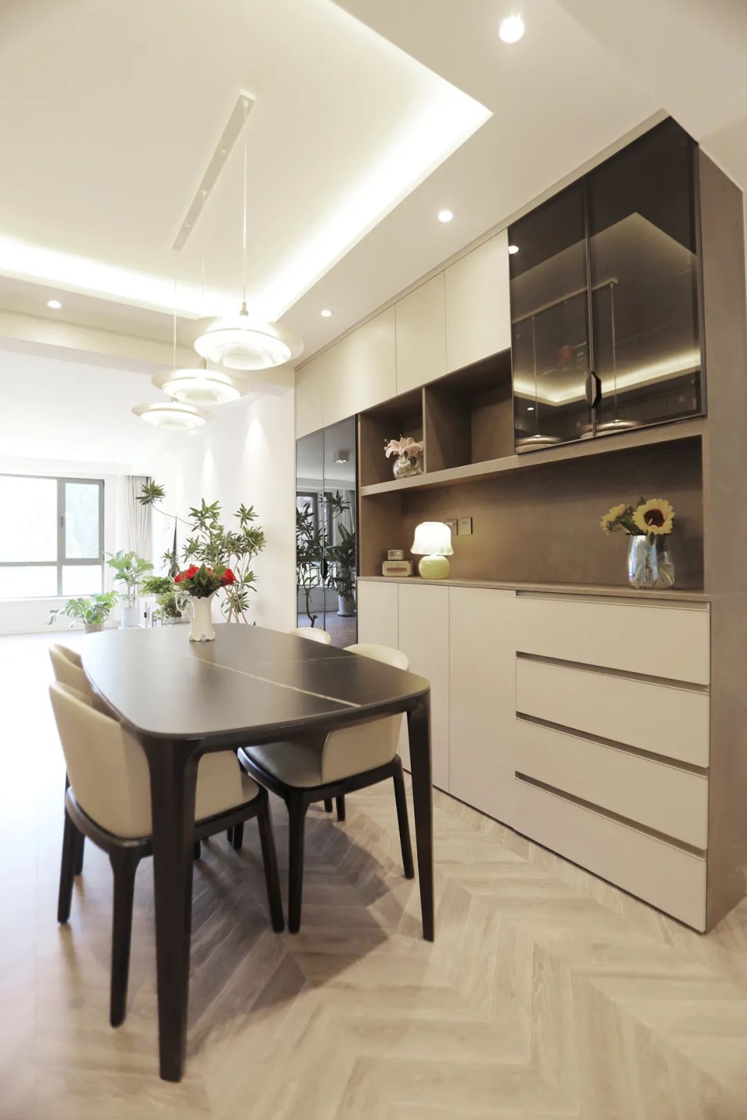 爆改130平大三居，養娃還能空無一物？無中生有衣帽間救了我！ 