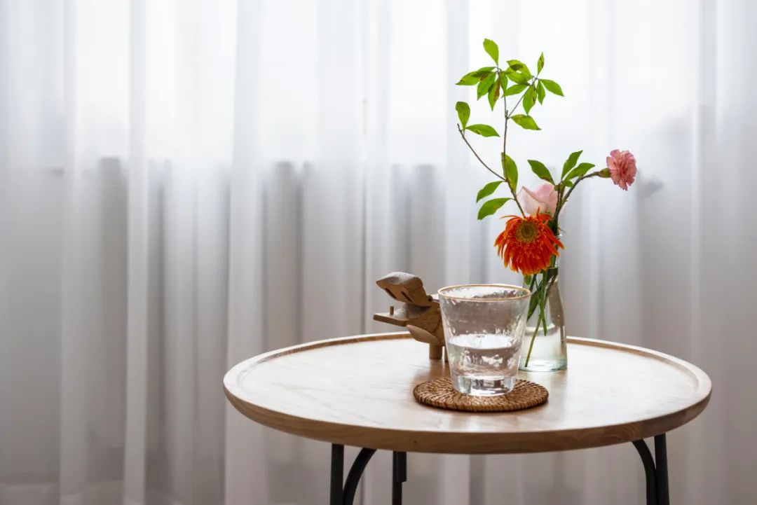 老房沒廳怎么辦？80㎡三居爆改變兩居，多功能空間生活、會客、休閑面面俱到！