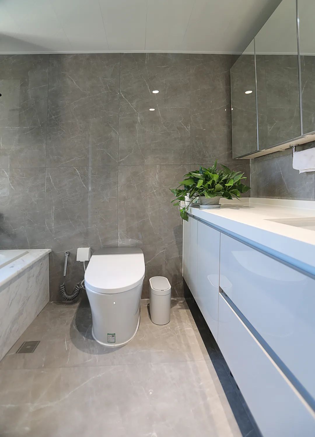 爆改130平大三居，養娃還能空無一物？無中生有衣帽間救了我！ 