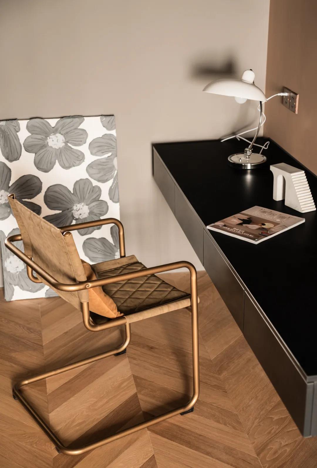 「屋主專訪」多功能房＋復(fù)古懷舊色，給家畫了個“減齡妝” 