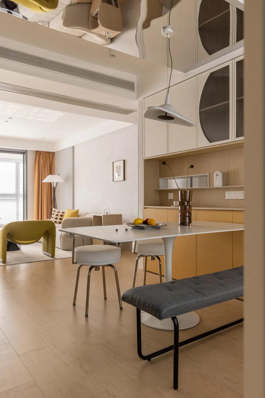 顏值爆表の107㎡婚房，邀三兩朋友來家聚會倍有面子	