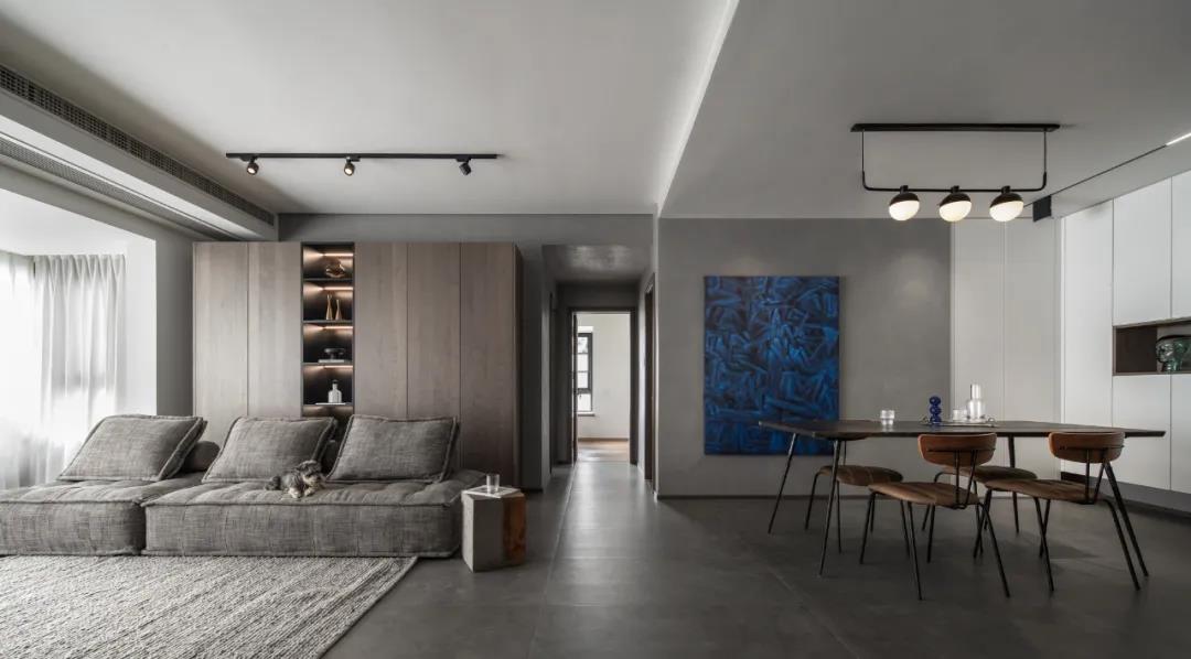 咖啡店老板巧改毛坯房“高級灰雕塑風(fēng)”邊藝術(shù)邊生活