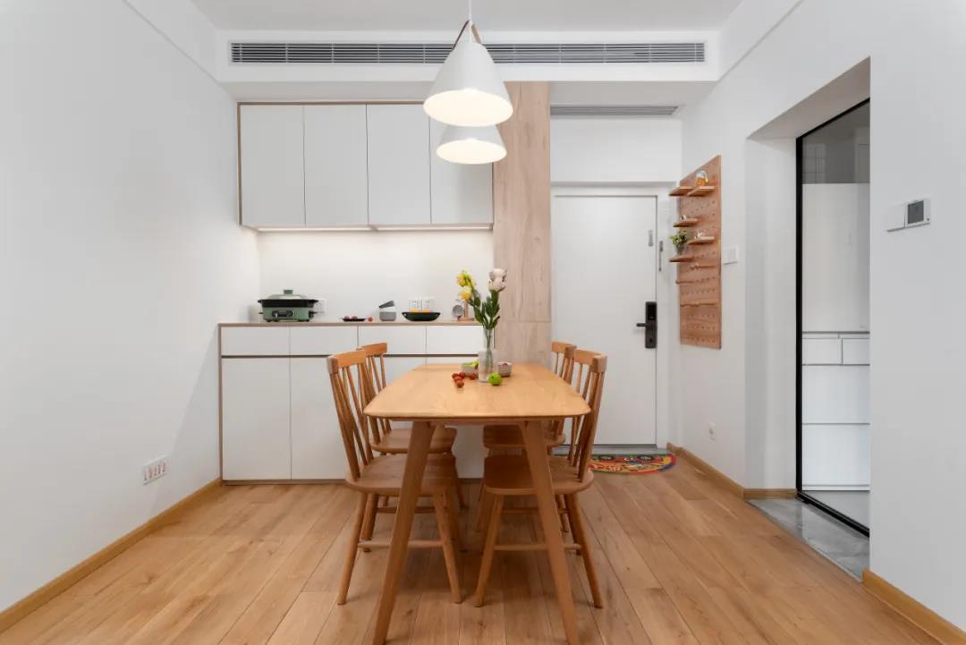 小紅書爆火：2人2喵入住異形小戶，仿佛是日劇穿越~	