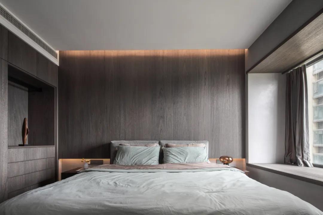 咖啡店老板巧改毛坯房“高級灰雕塑風(fēng)”邊藝術(shù)邊生活