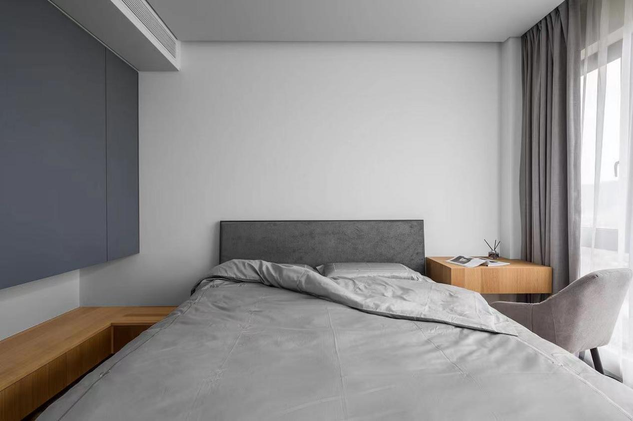 咖啡店老板巧改毛坯房“高級灰雕塑風(fēng)”邊藝術(shù)邊生活