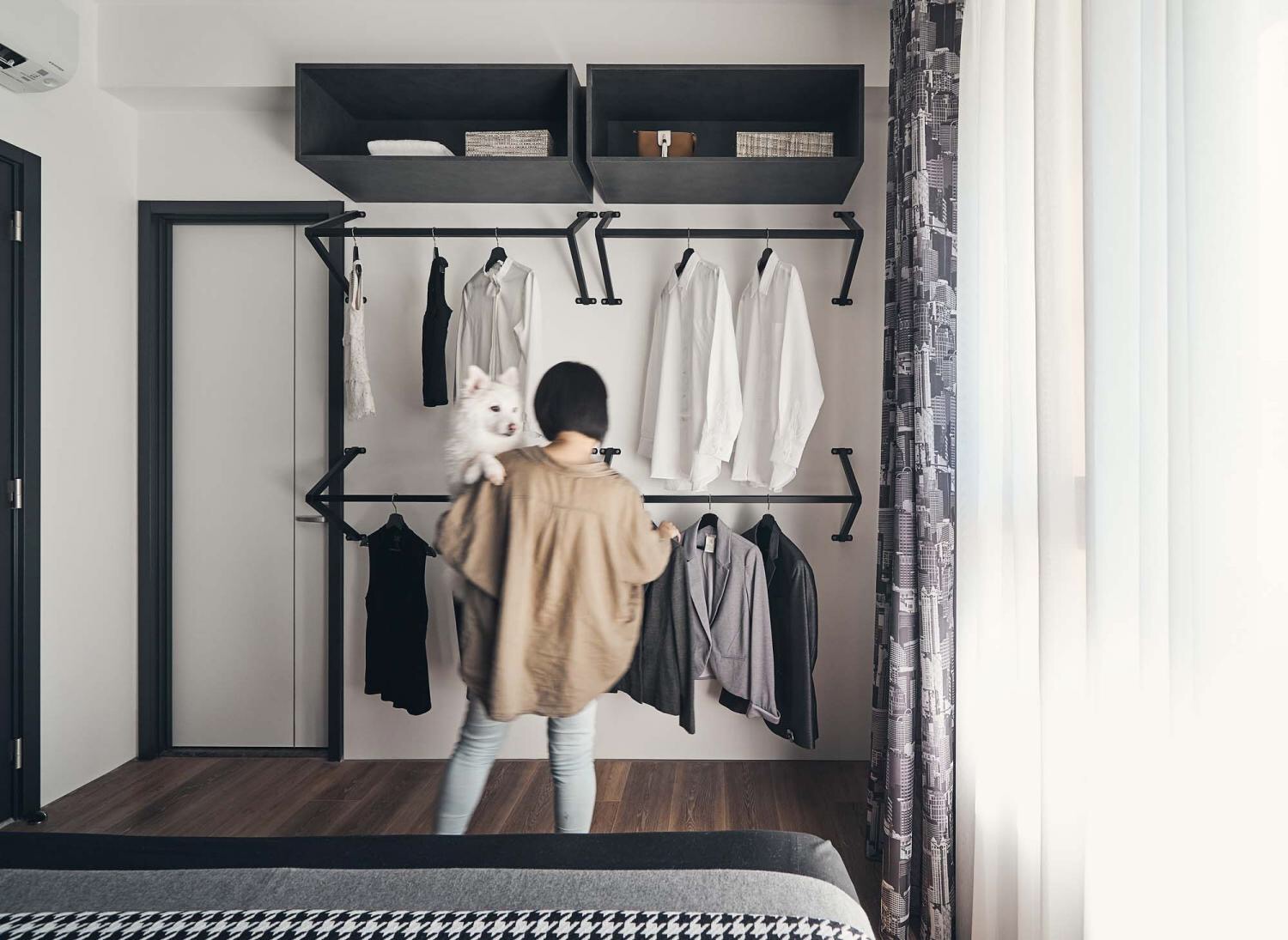 成都超酷暗黑風(fēng)住宅|一狗、兩知己，自由且浪漫！