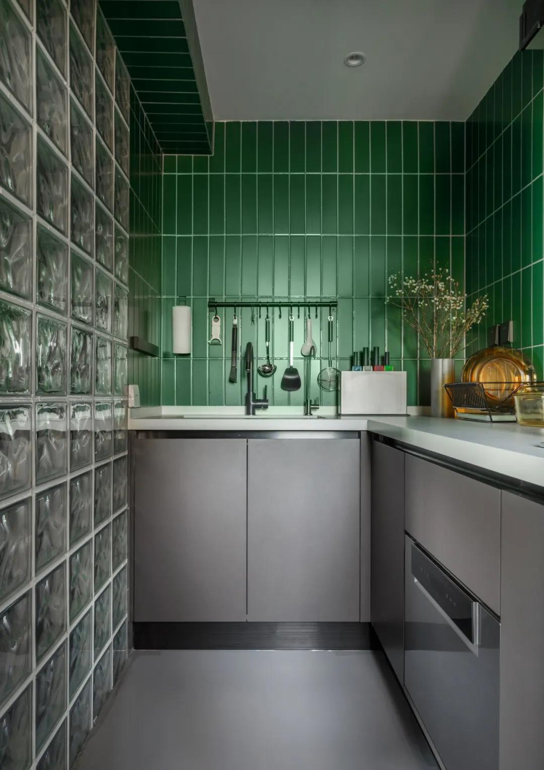 兩人一狗“斷舍離”，給生活做減法，拒絕emo! 