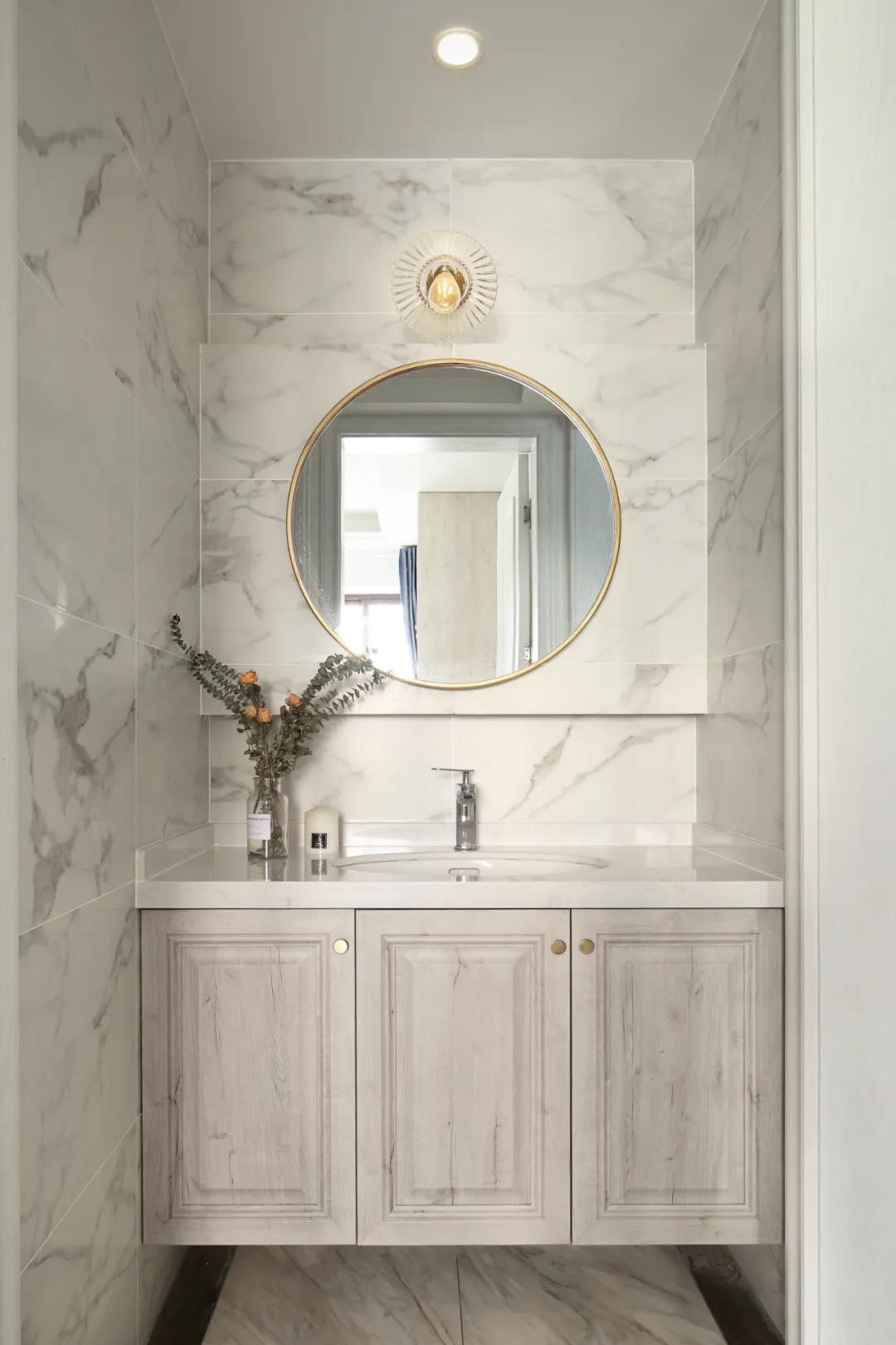 老破小變身浪漫藝術館，一步一景，下班就想奔回家～	