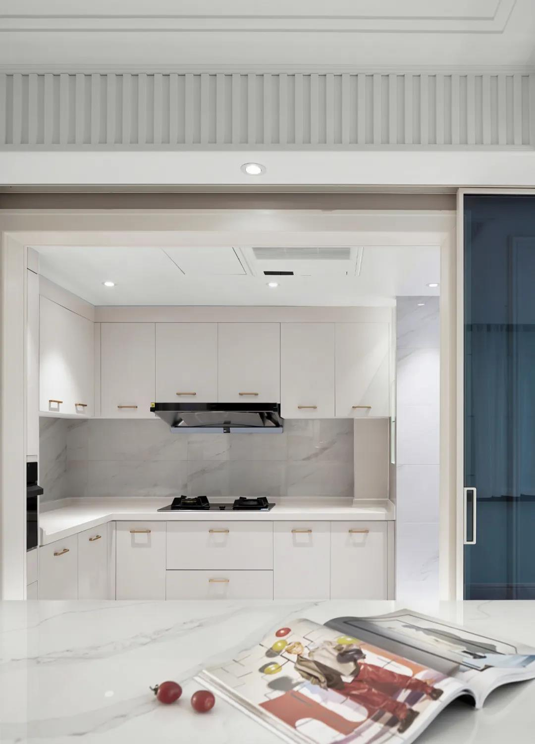 老氣精裝房變身「奢華大宅」，讓人羨慕的顏值天花板！